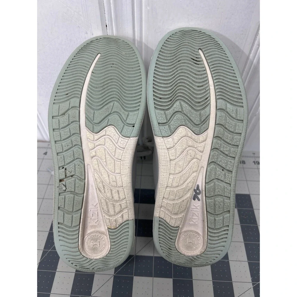 Kizik Sydney Sneaker Women 7.5 Grey Leather Hands Free Slip On Low Top Everyday